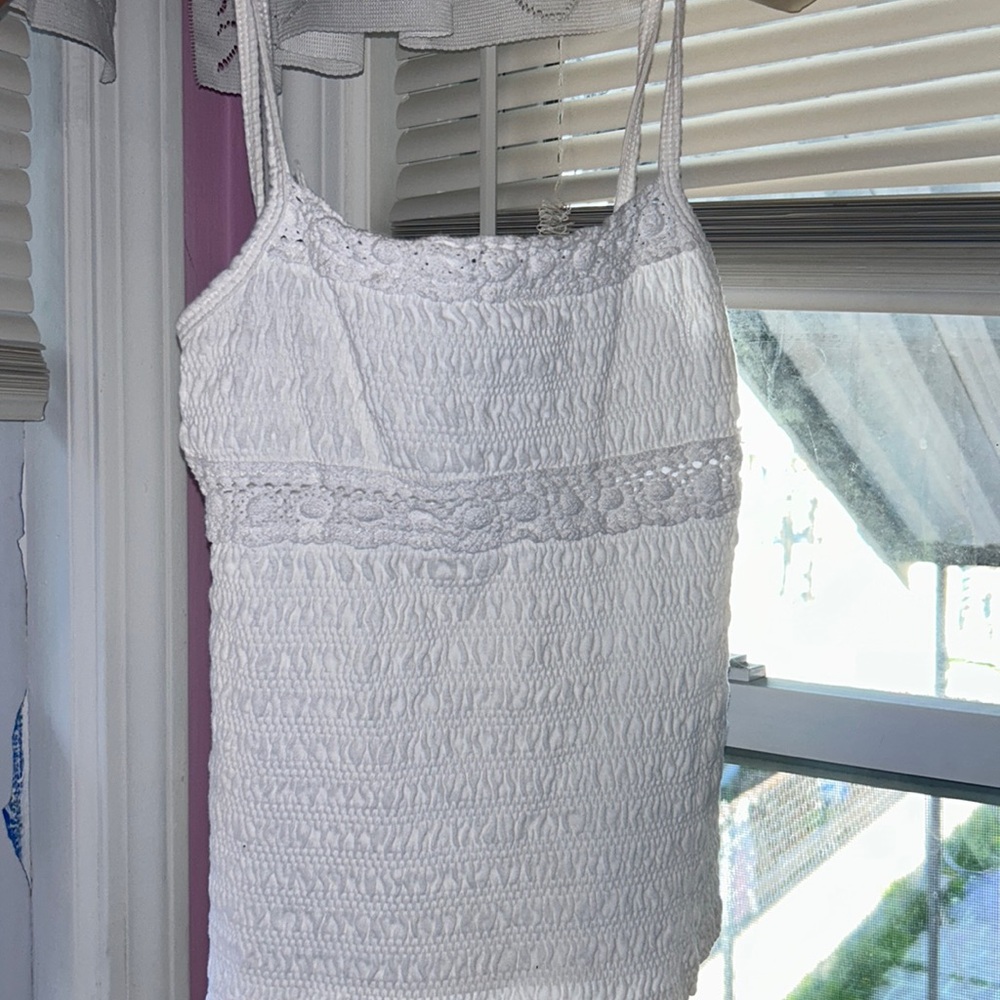 2000s Y2K white coquette Lacey summer tank!